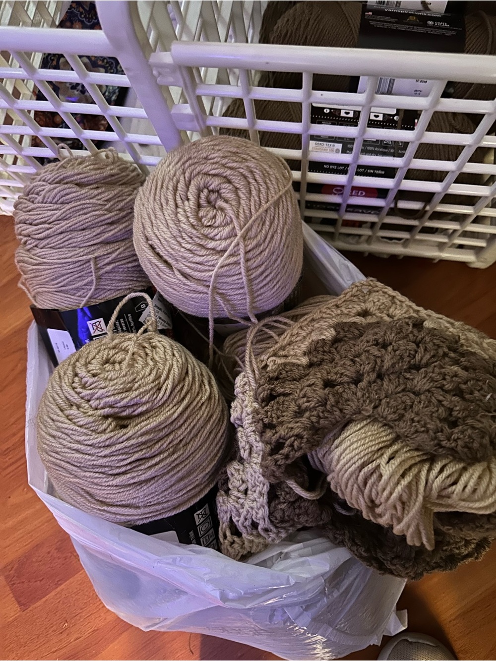 Beige and brown Crochet Yarn Bundle - Red Heart - 4 XL and 8 Lg yarn